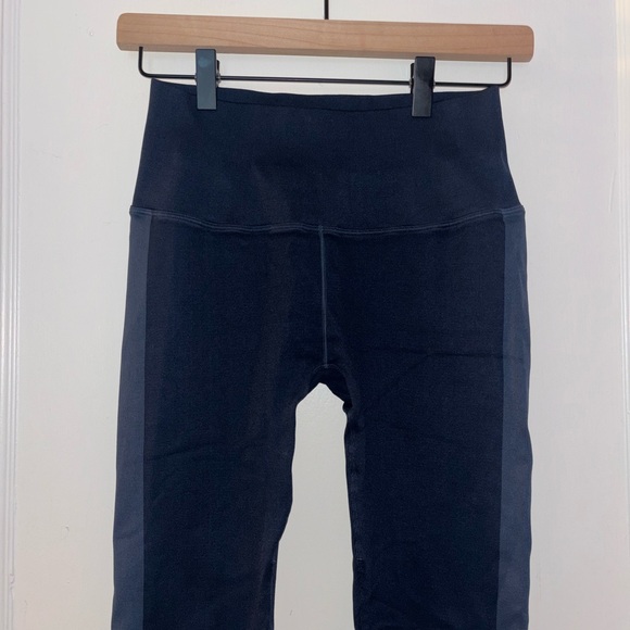 Peloton Leggings Women’s Blue Chevron High Rise Workout Logo Pants - Picture 4 of 10